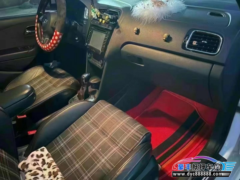 15年大众polo轿车抵押车出售