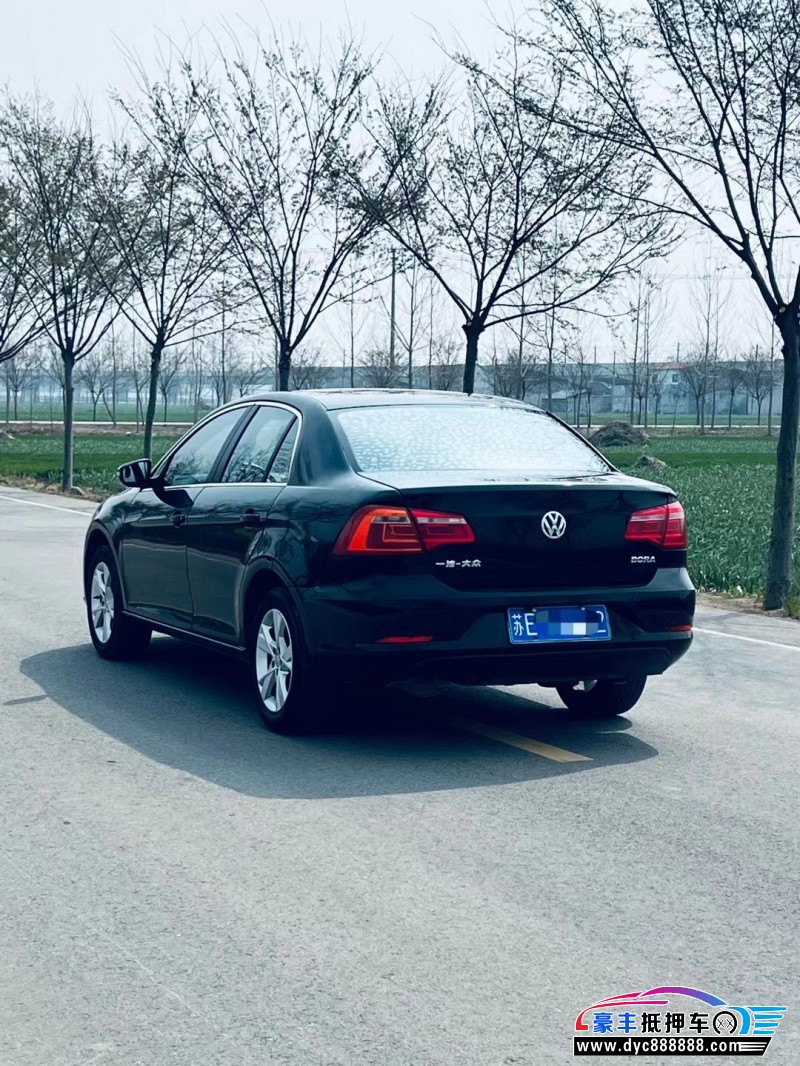 15年大众宝来轿车抵押车出售