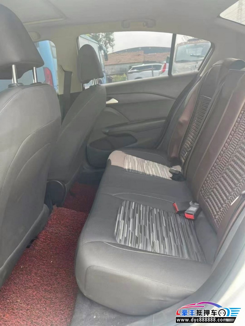 17年现代名图轿车抵押车出售