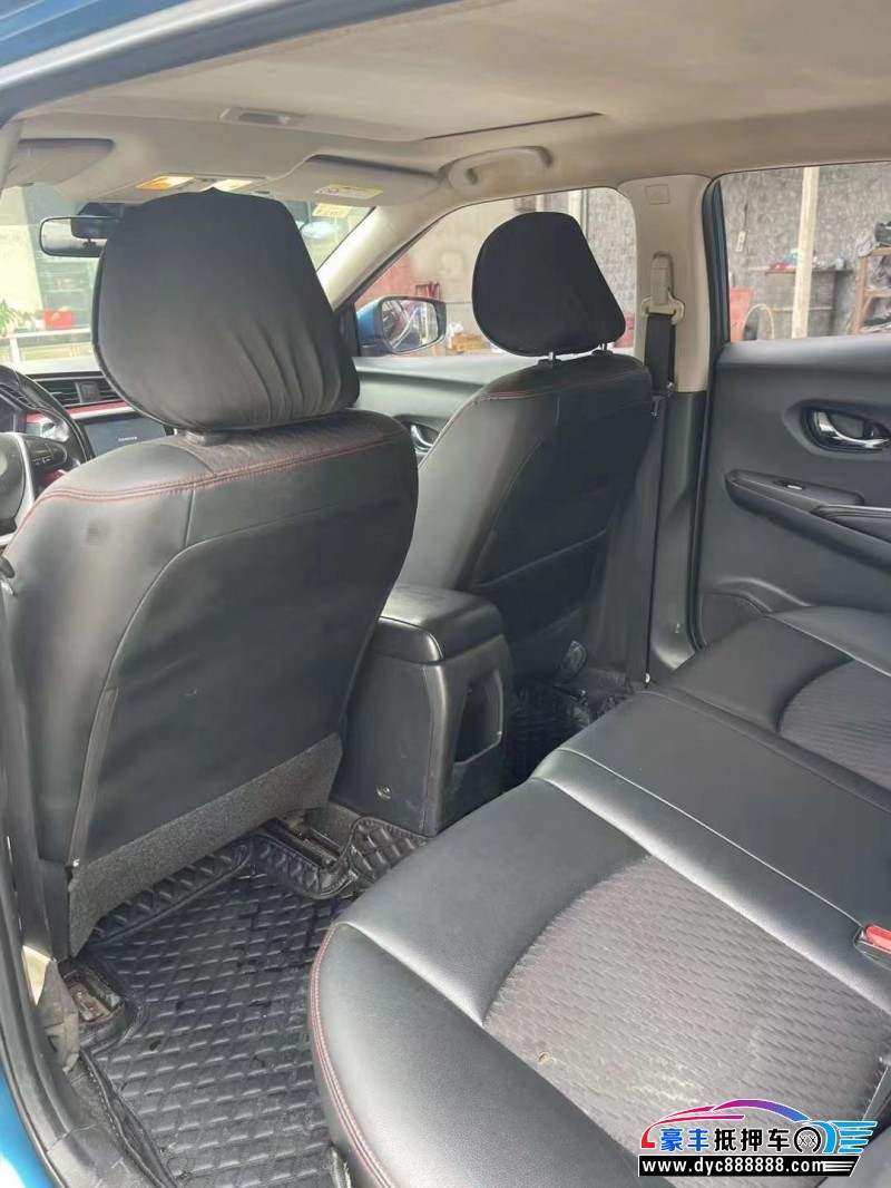 15年日产蓝鸟轿车抵押车出售