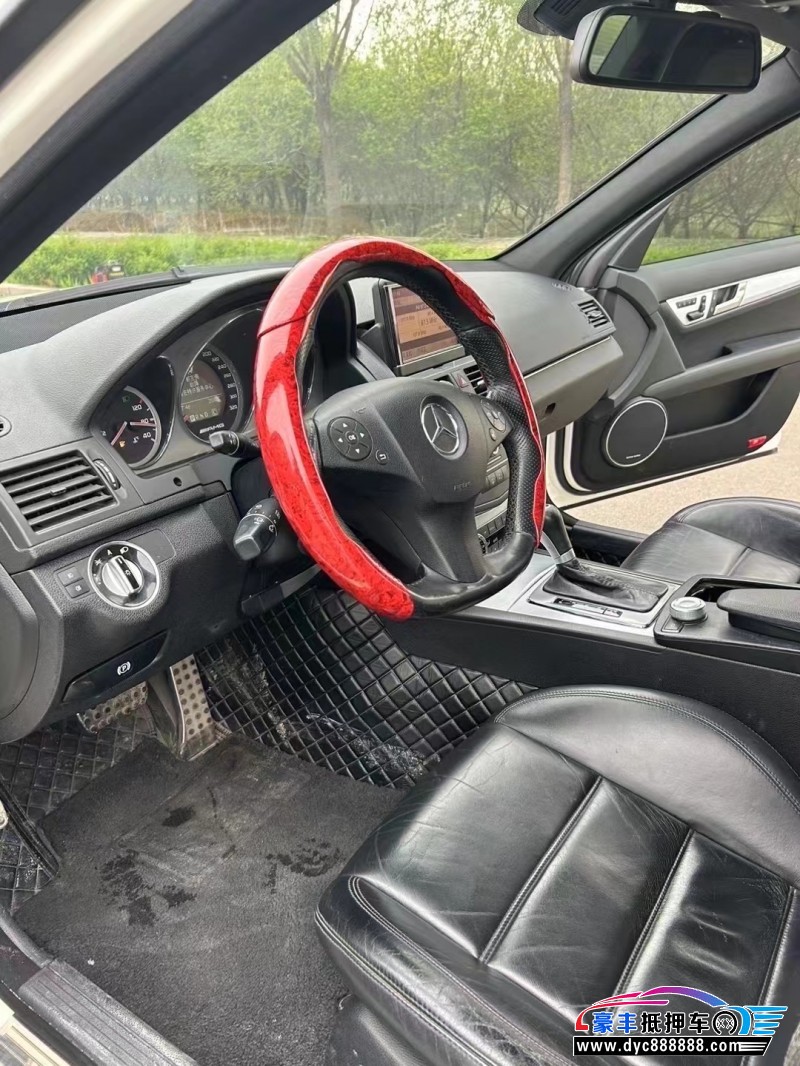 12年奔驰C级轿车抵押车出售