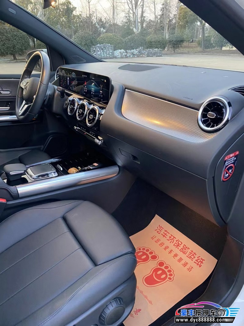 20年奔驰B级轿车抵押车出售