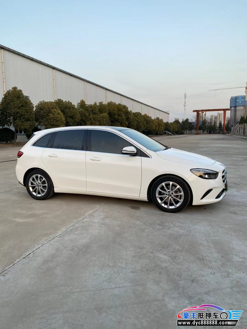 20年奔驰B级轿车抵押车出售