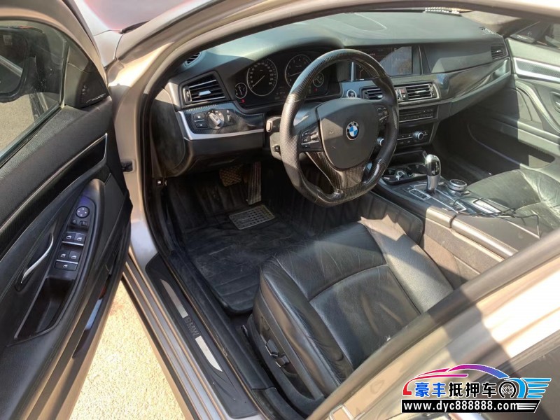 11年奥迪Q7轿车抵押车出售