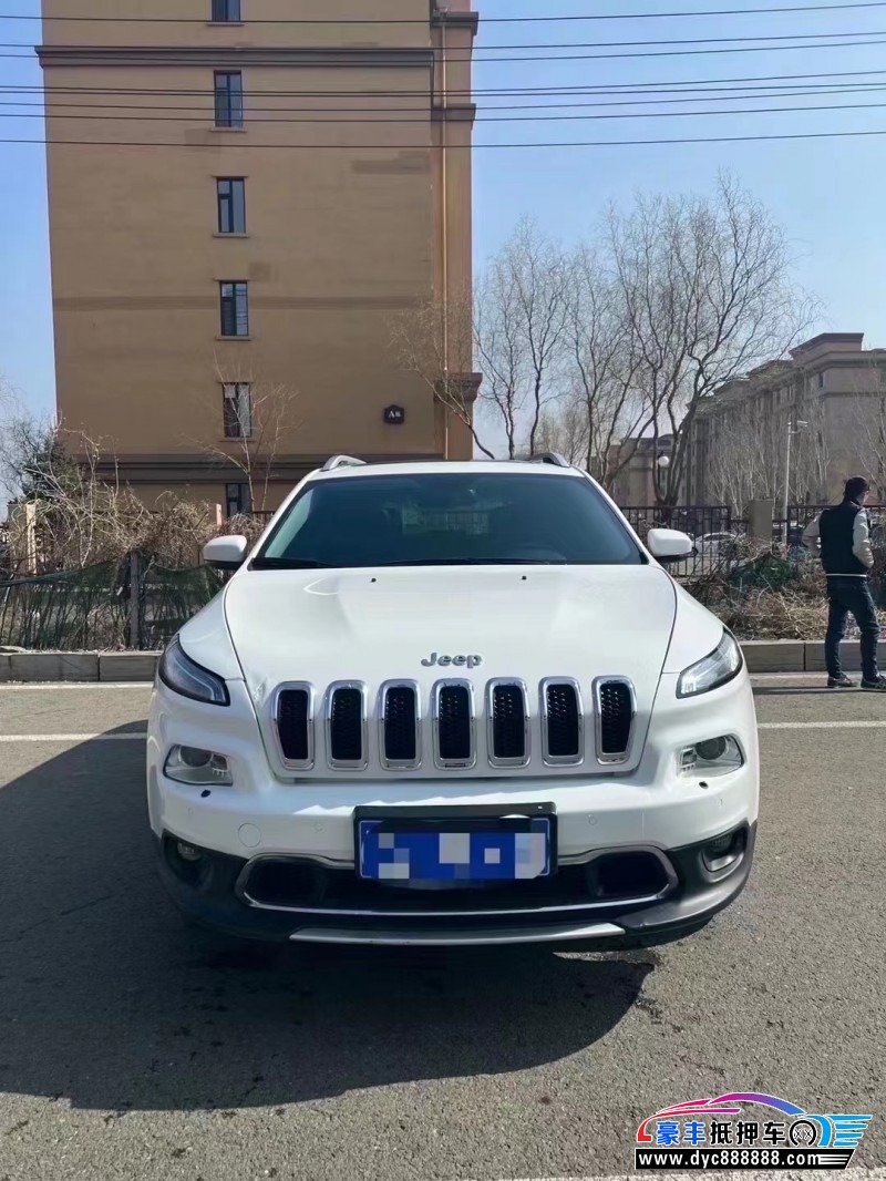 16年Jeep自由光轿车抵押车出售