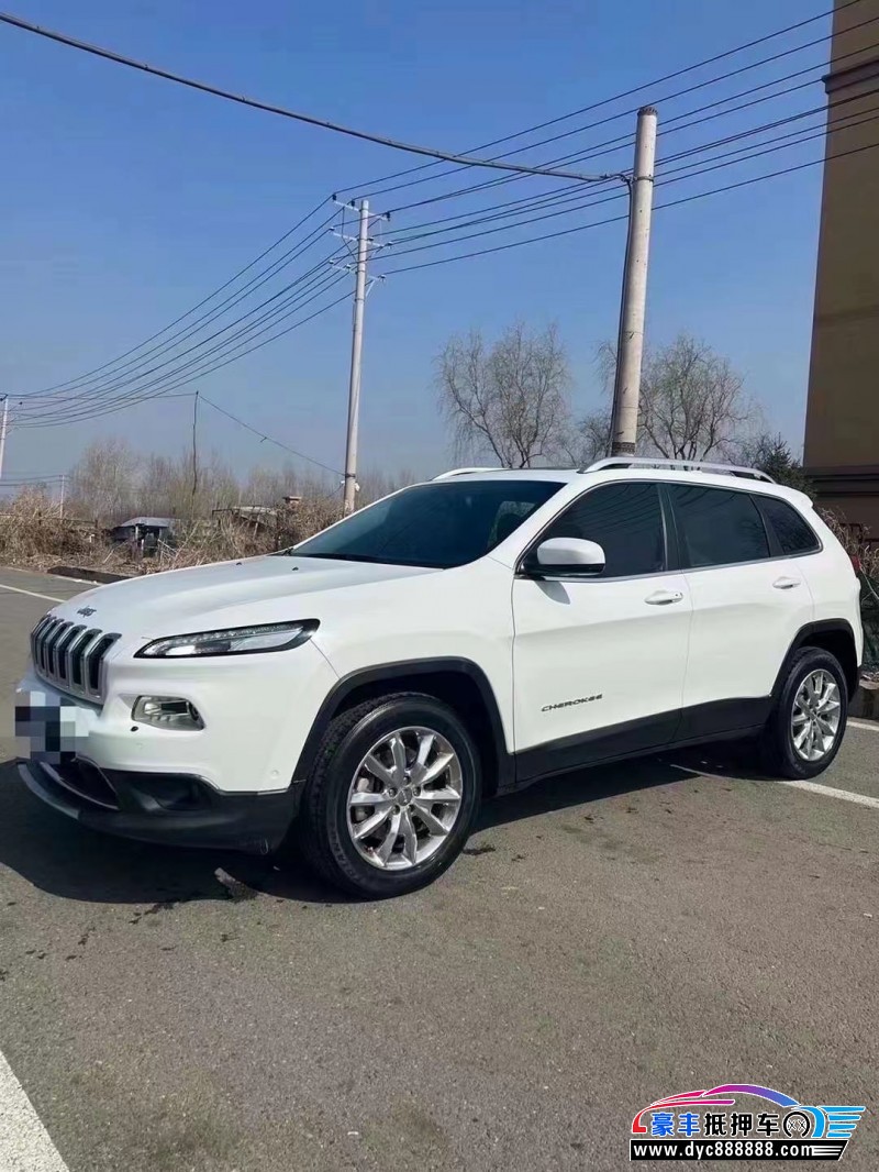 16年Jeep自由光轿车抵押车出售