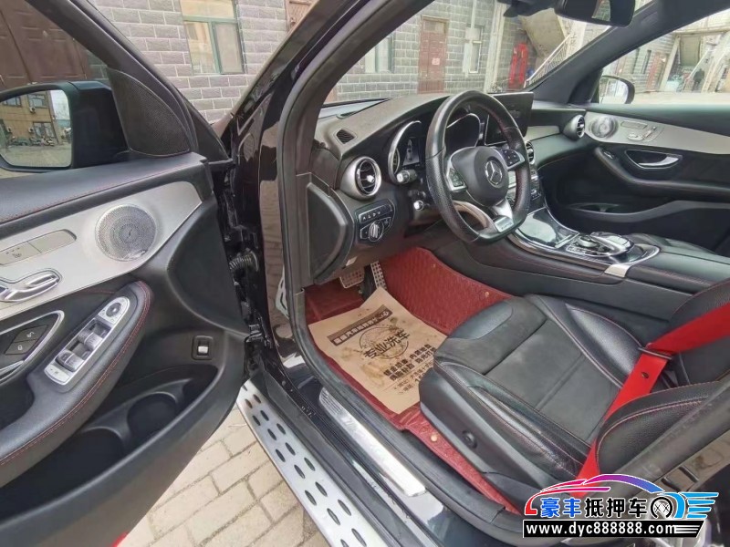 18年奔驰GLC轿车抵押车出售