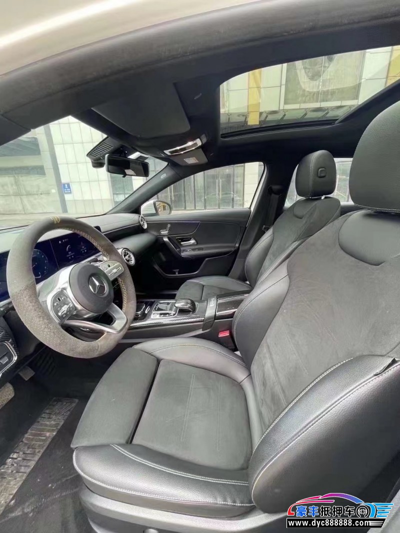 19年奔驰A级轿车抵押车出售