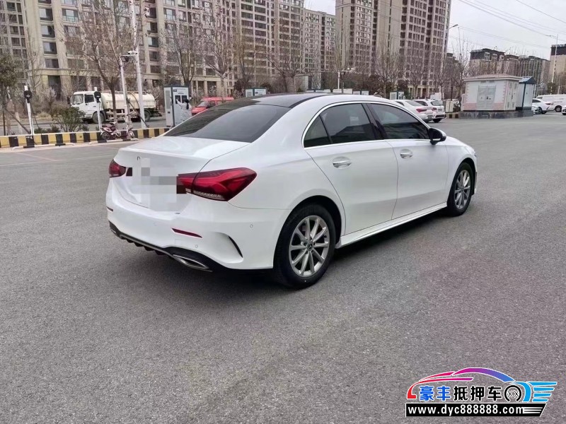 19年奔驰A级轿车抵押车出售
