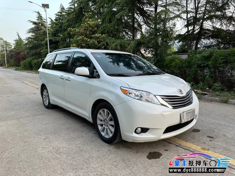 16年丰田塞纳轿车抵押车出售