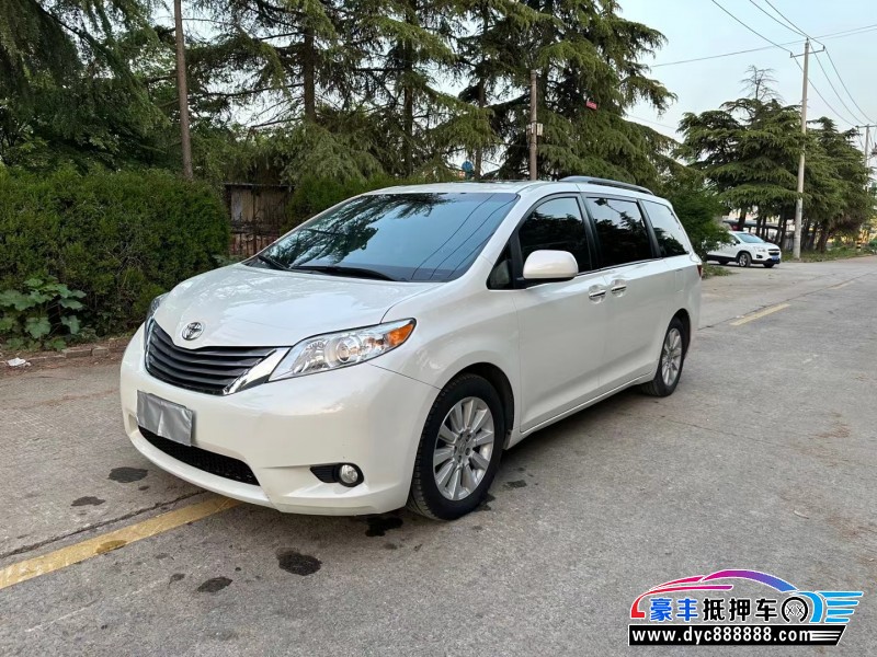 16年丰田塞纳轿车抵押车出售