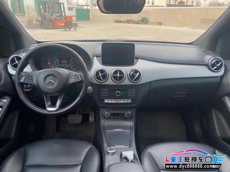 15年奔驰B轿车抵押车出售