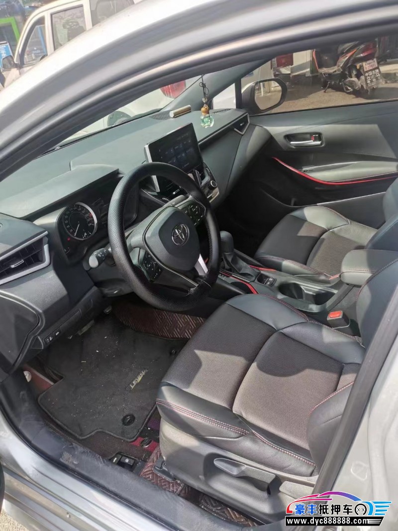 22年丰田雷凌轿车抵押车出售