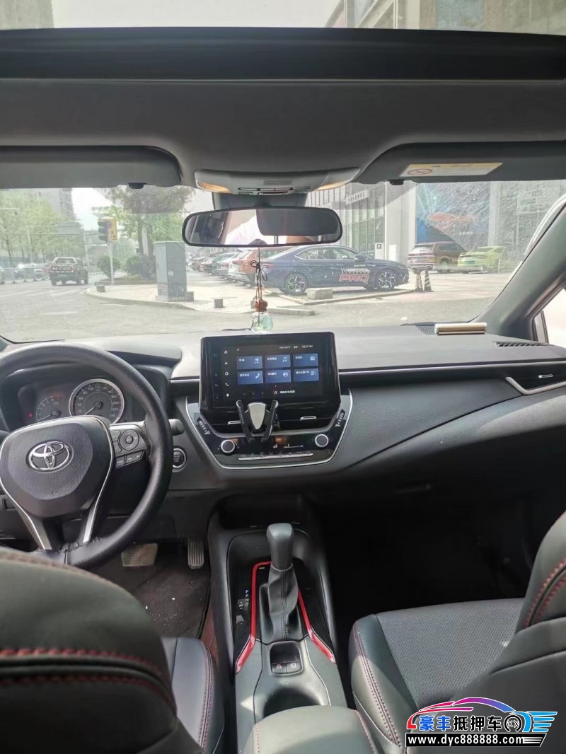 22年丰田雷凌轿车抵押车出售