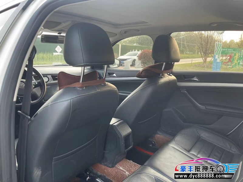 18年大众朗行轿车抵押车出售