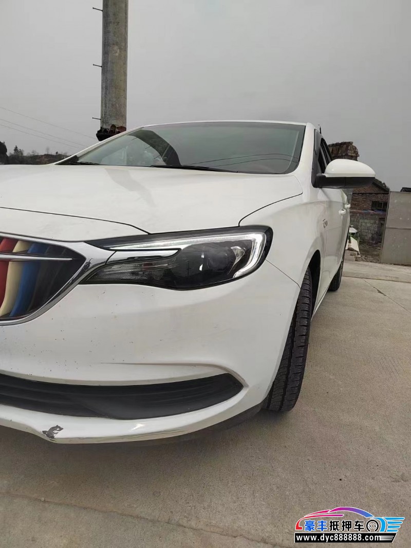 19年起亚K4轿车抵押车出售