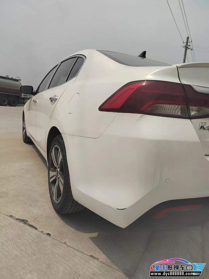 19年起亚K4轿车抵押车出售