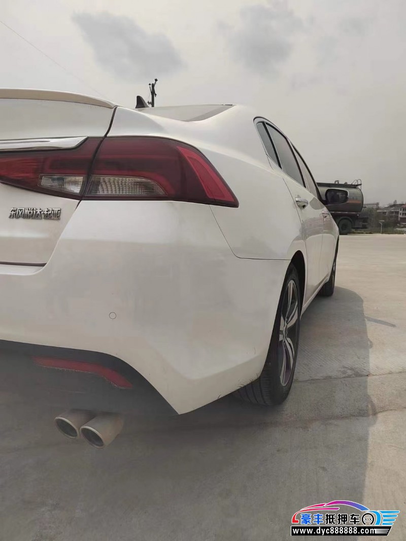 19年起亚K4轿车抵押车出售