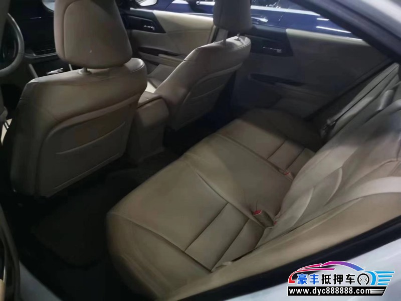 15年本田雅阁轿车抵押车出售