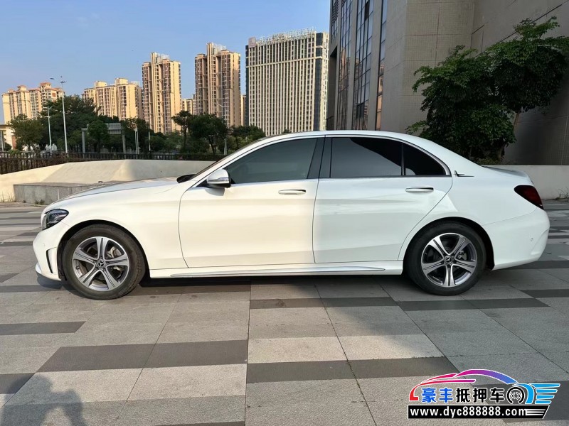 21年奔驰C轿车抵押车出售