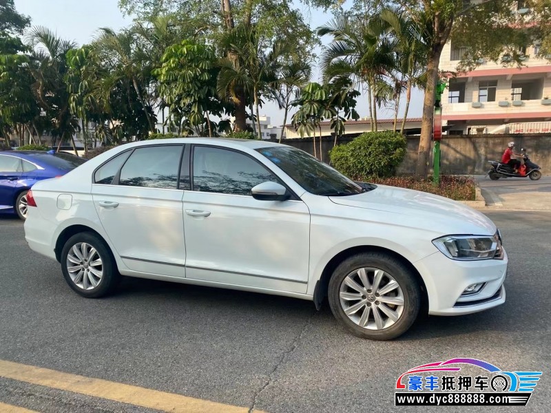 18年大众宝来轿车抵押车出售