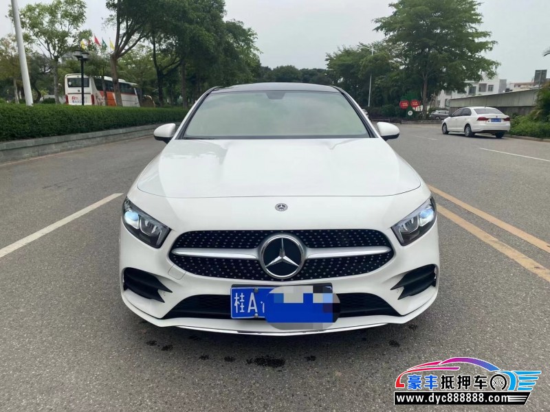 20年奔驰A轿车抵押车出售