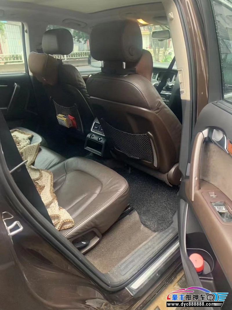 14年奥迪Q7轿车抵押车出售