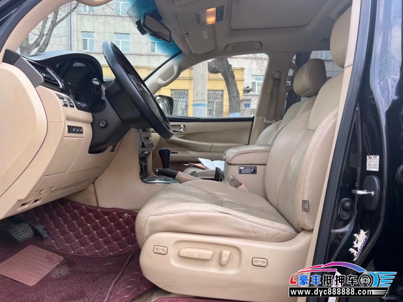 11年雷克萨斯5700轿车抵押车出售