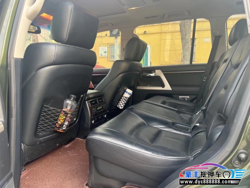 12年丰田兰德酷路泽轿车抵押车出售