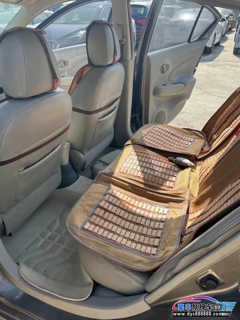 18年日产阳光轿车抵押车出售