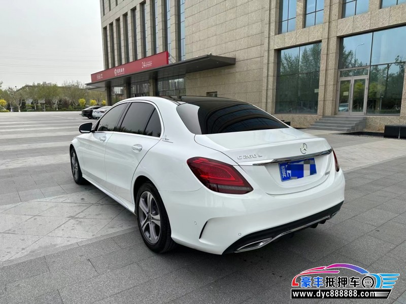 20年奔驰C级轿车抵押车出售