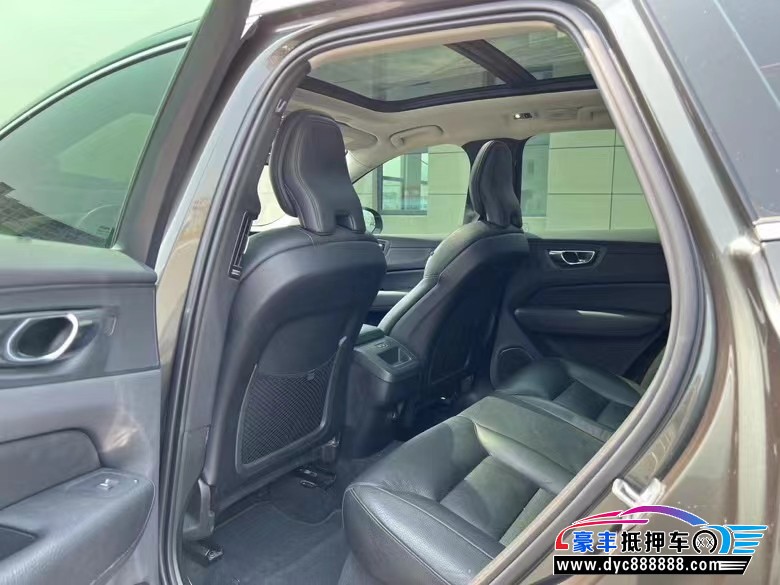 19年沃尔沃XC60轿车抵押车出售