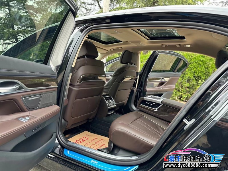 22年宝马7系轿车抵押车出售