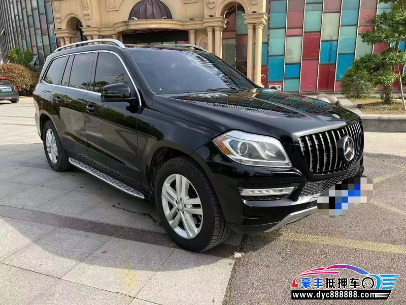 13年奔驰GL轿车抵押车出售