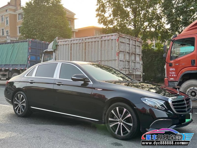 20年奔驰E轿车抵押车出售