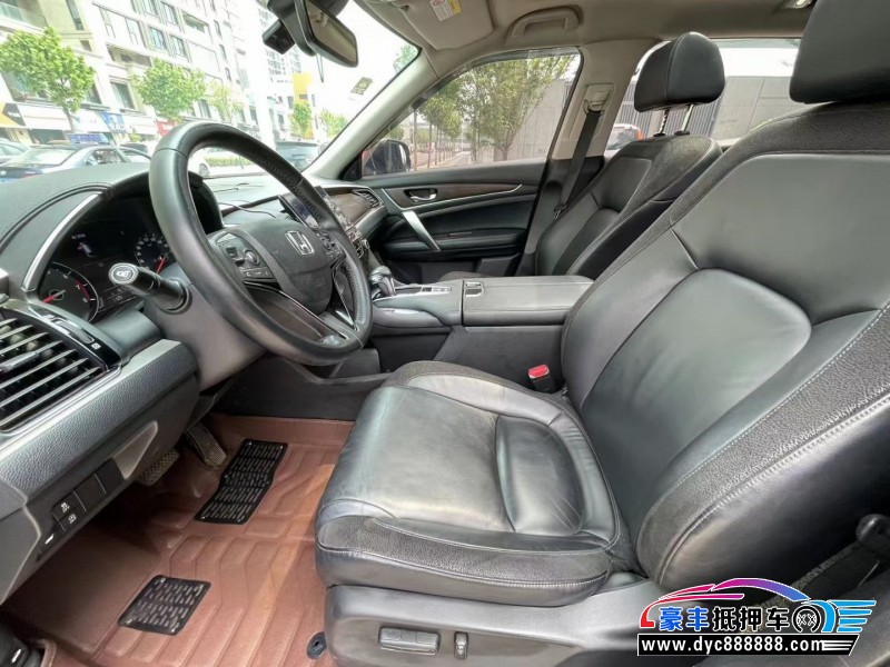 17年本田冠道轿车抵押车出售