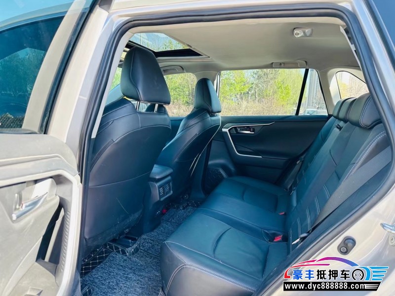 22年丰田威兰达SUV抵押车出售