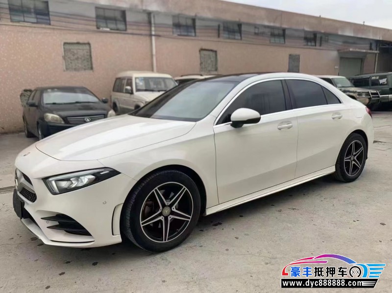 20年奔驰A轿车抵押车出售