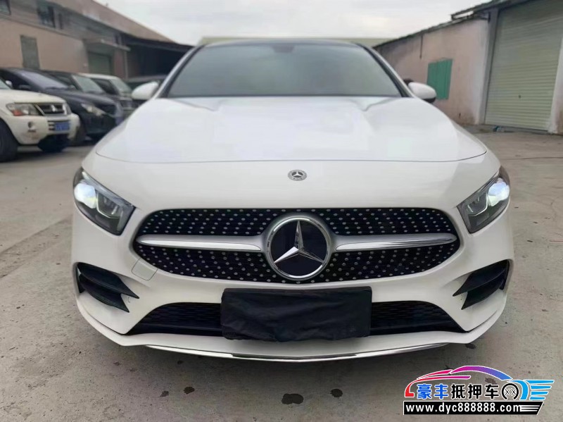 20年奔驰A轿车抵押车出售