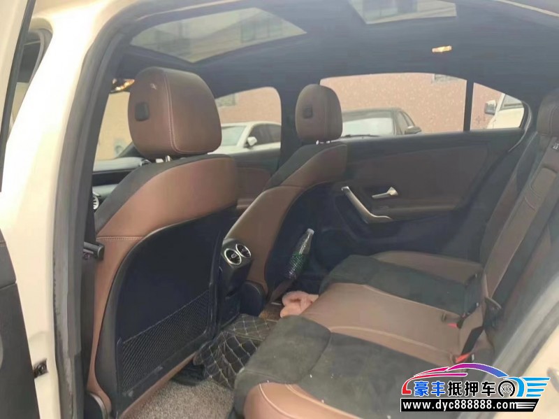 20年奔驰A轿车抵押车出售