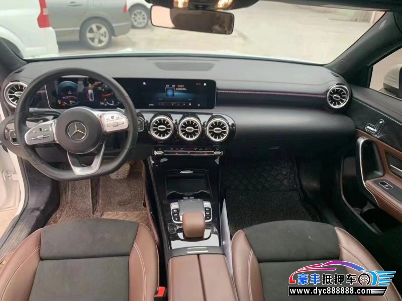 20年奔驰A轿车抵押车出售