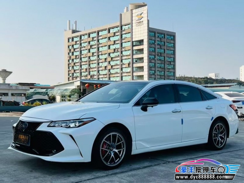 20年丰田亚洲龙轿车抵押车出售