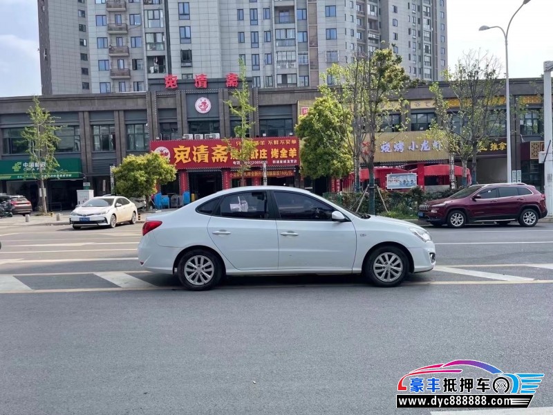 15年现代悦动轿车抵押车出售