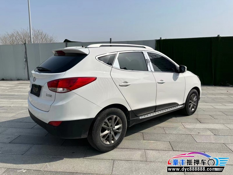 15年现代ix35轿车抵押车出售