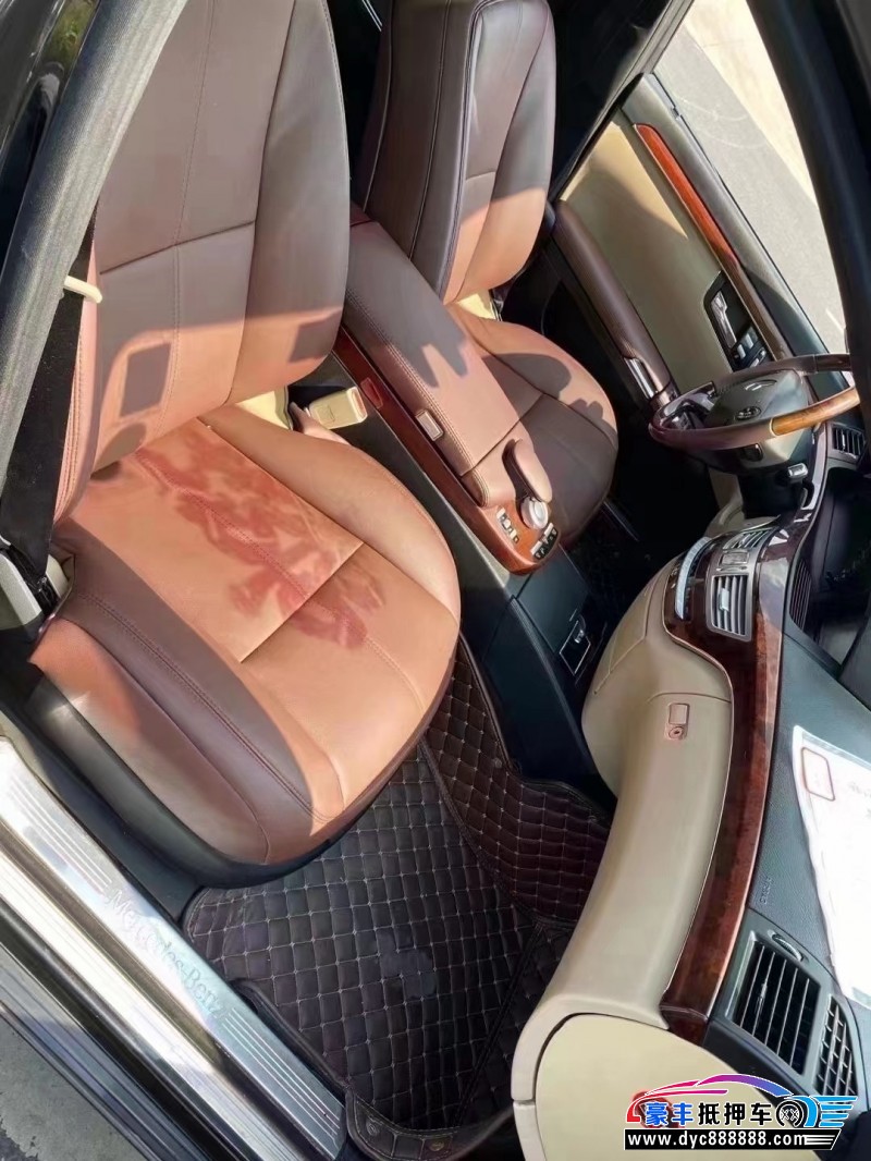 06年奔驰S级轿车抵押车出售