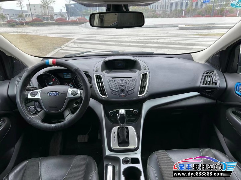 15年福特翼虎轿车抵押车出售