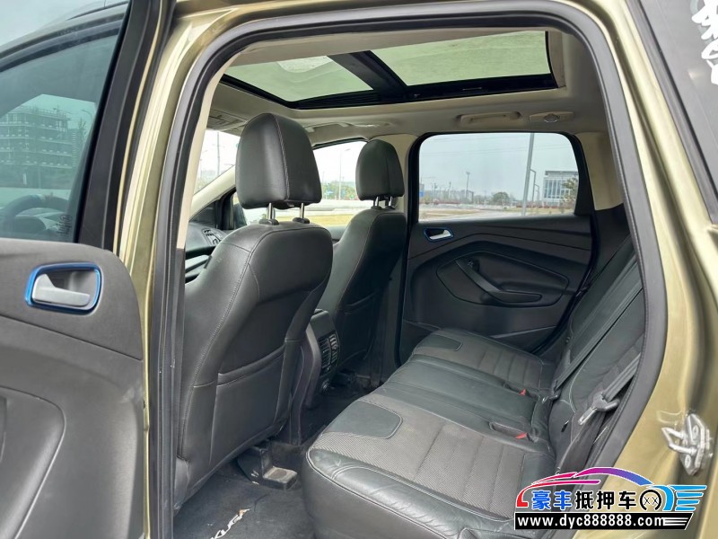 15年福特翼虎轿车抵押车出售