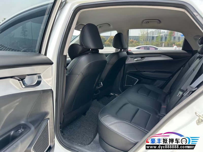 21年吉利几何轿车抵押车出售