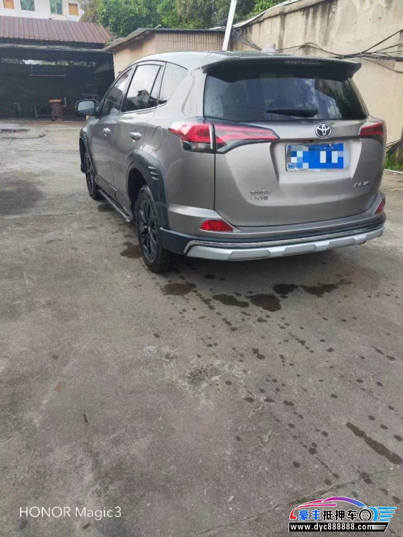 19年丰田RAV4荣放轿车抵押车出售
