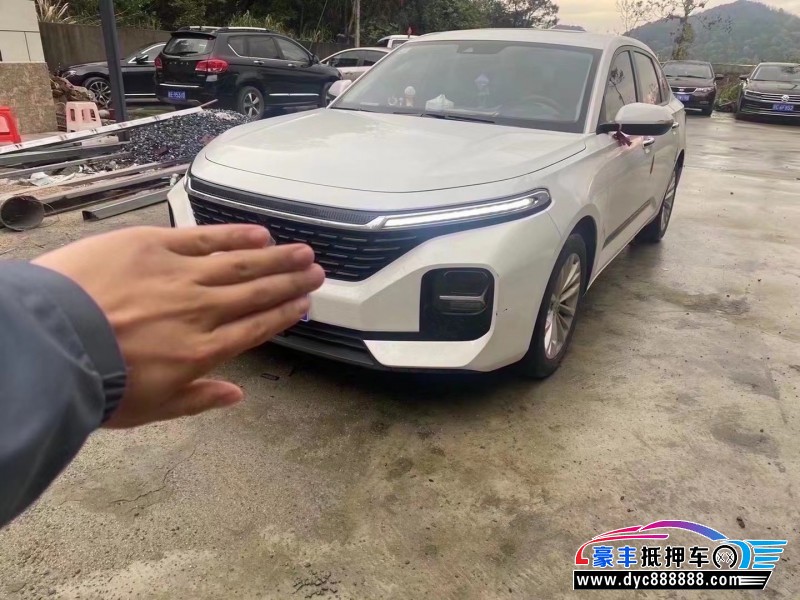 21年宝骏RC5轿车抵押车出售